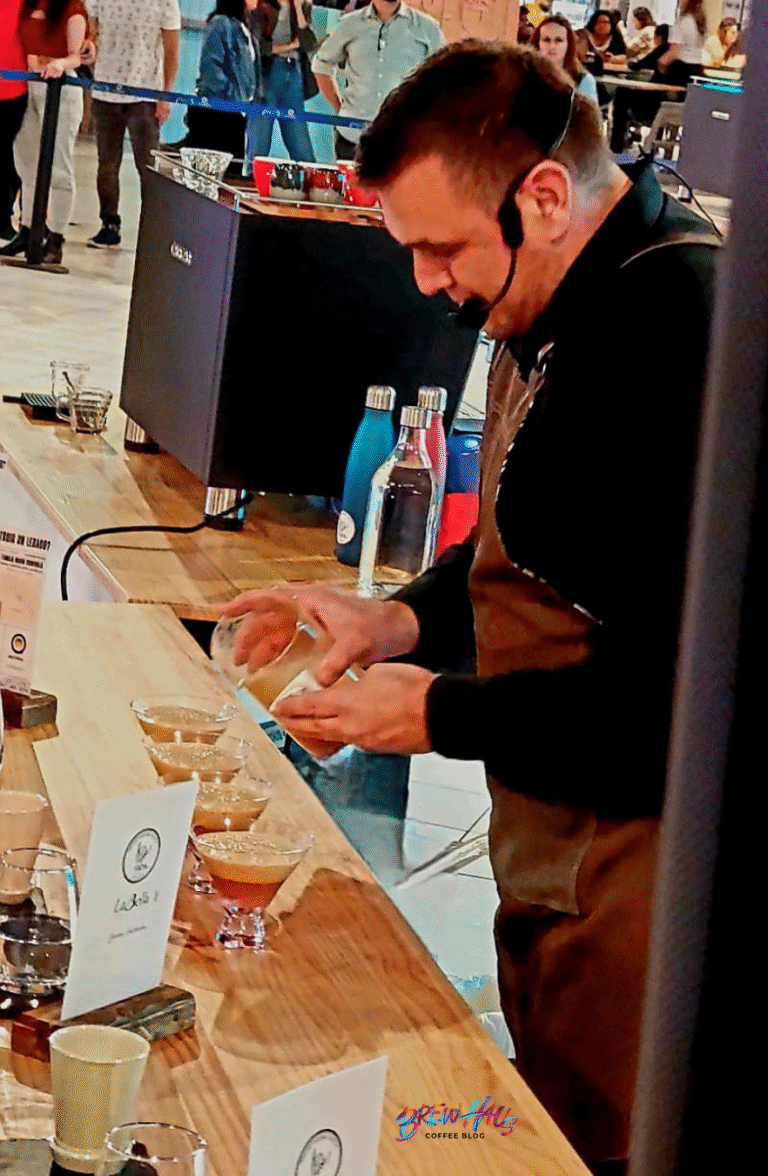 Descubrí cómo preparar una rutina ganadora para campeonatos de baristas. Estrategia, técnica, mentalidad y discurso en una guía única desde la experiencia.